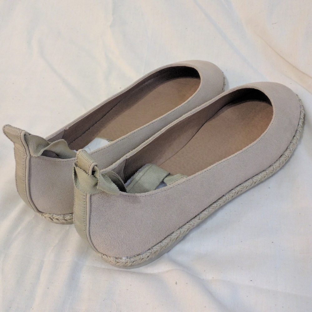 Flats - Picture 2 of 2